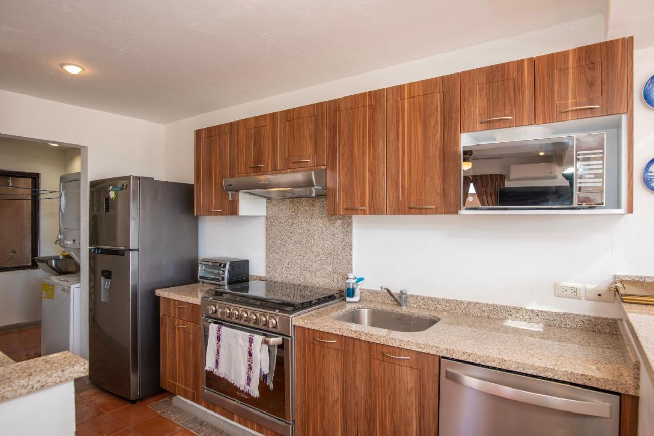 La Sunset Apartment *